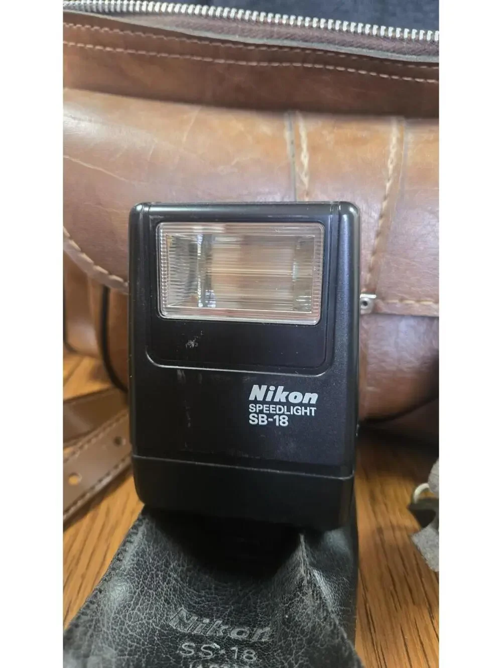 Mamiya/Sekor 500 DTL 35mm Film Camera with Nikon Speedlight SB-18 Flash and Case